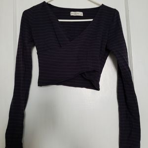 Hollister Stripped Cropped Long Sleeve